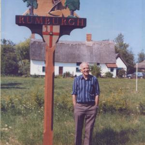 Frank Borrill with sign 001